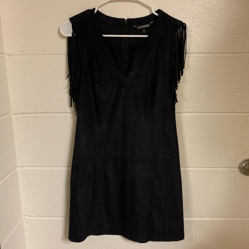EXPRESS SHORT BLACK DRESS WITG FRINGE ON SLEEVES
